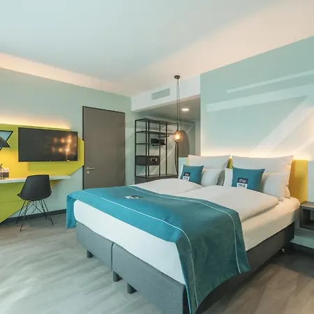 - The Niu, Seven Ost By Ihg Hotel Dusseldorf