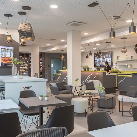 - The Niu, Seven Ost By Ihg Hotel Dusseldorf